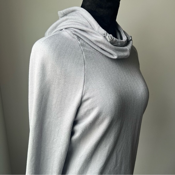 Mondetta Women’s Gray Performance Hoodie - Medium - Picture 13 of 15